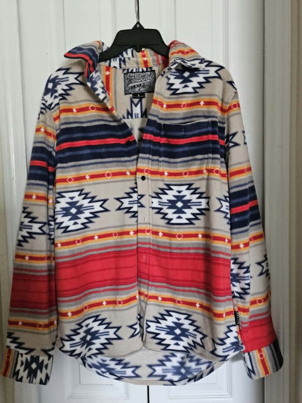 Brooklyn Cloth Women’s Large Aztec Southwestern Fleece Button Up Shacket. - Picture 2 of 9